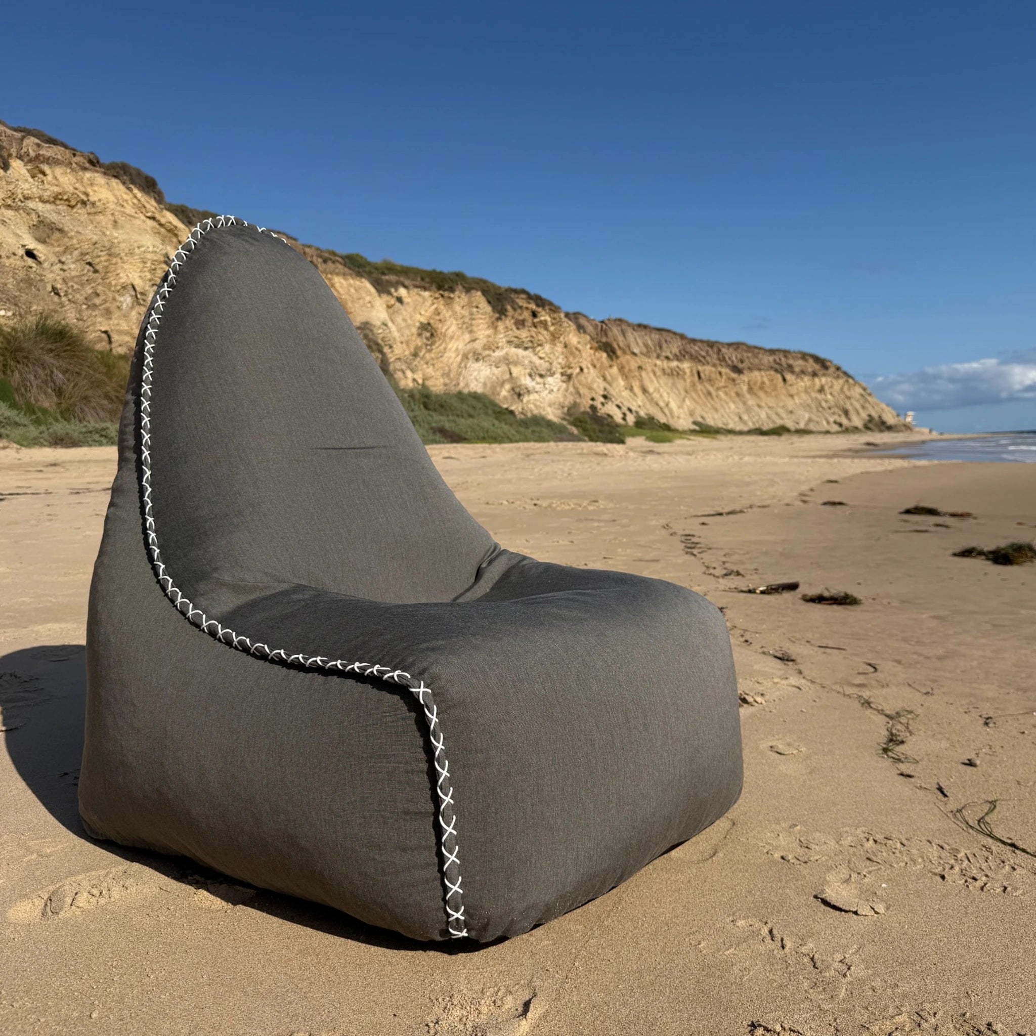 MARÉVA Lounger in Harbor Fog gray, lifestyle photo