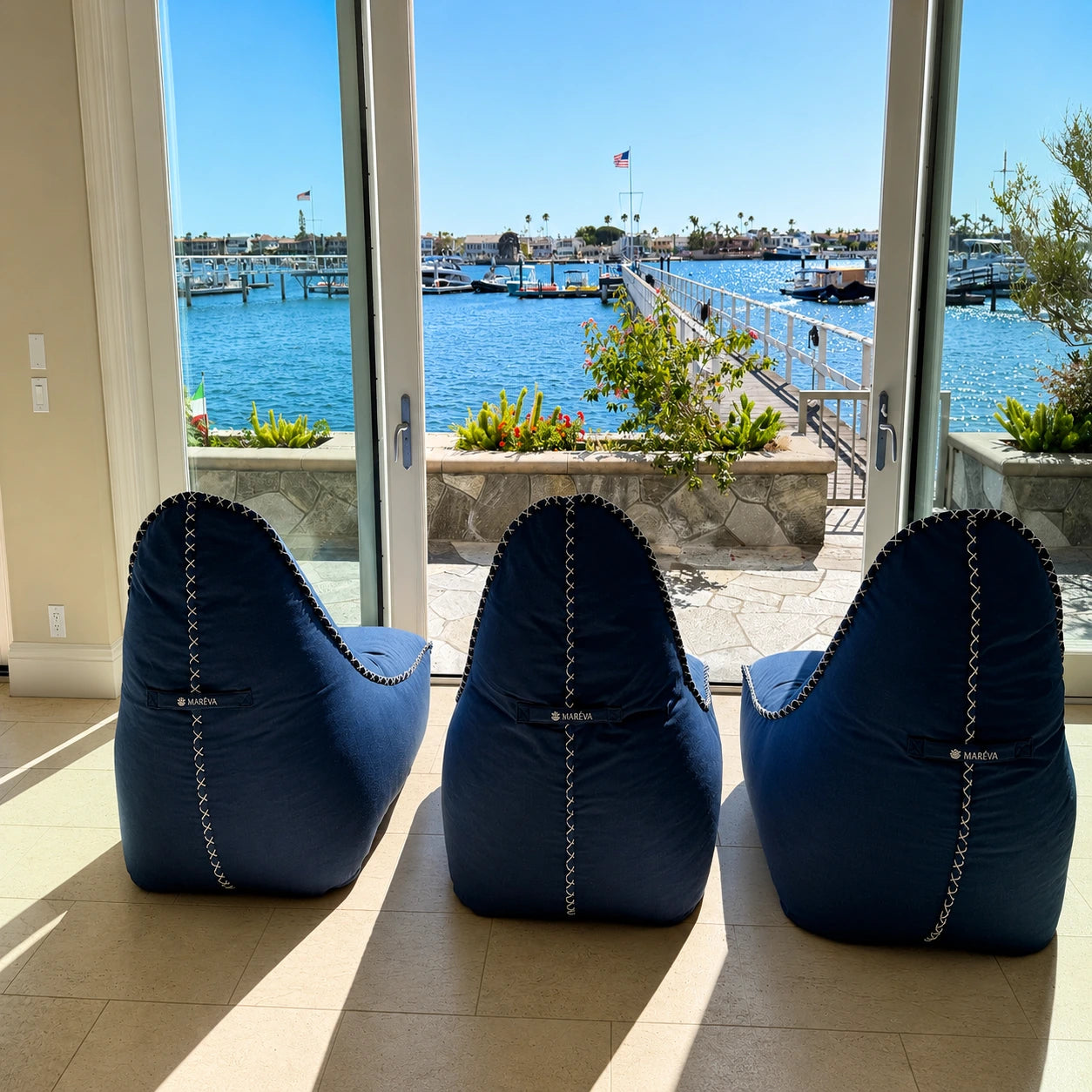 MARÉVA Lounger in Midnight Tide navy, lifestyle photo